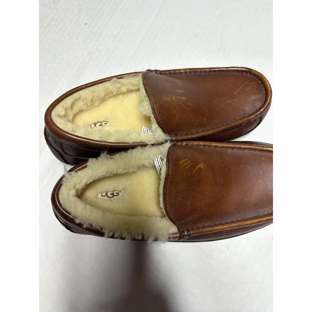 UGG Ascot Leather Slippers Mens 8 Chestnut Brown Sheepskin Lined Loafers 5379